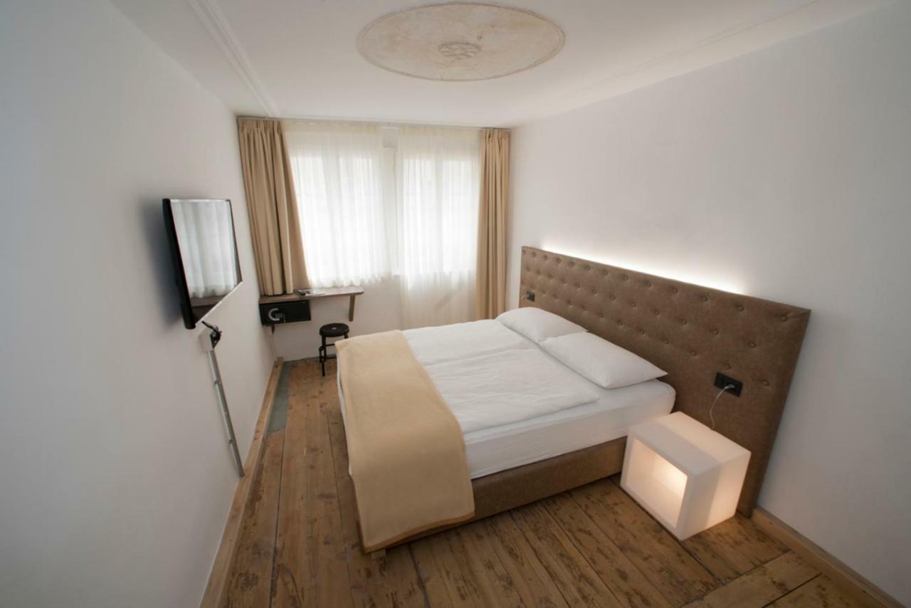 Sir Thomas Bed&More Bolzano Bagian luar foto