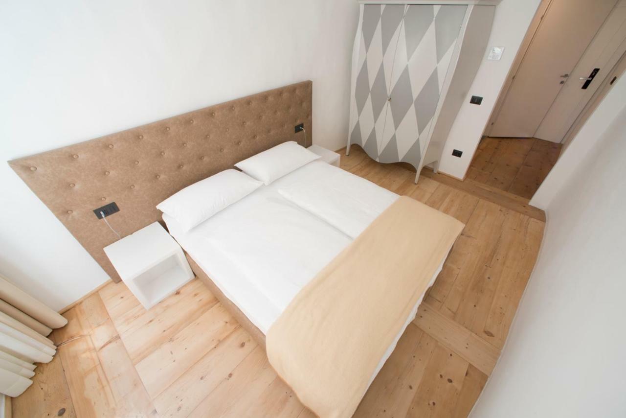Sir Thomas Bed&More Bolzano Bagian luar foto